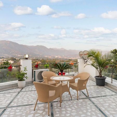 Saffronstays Asher House, دهرادون المظهر الخارجي الصورة