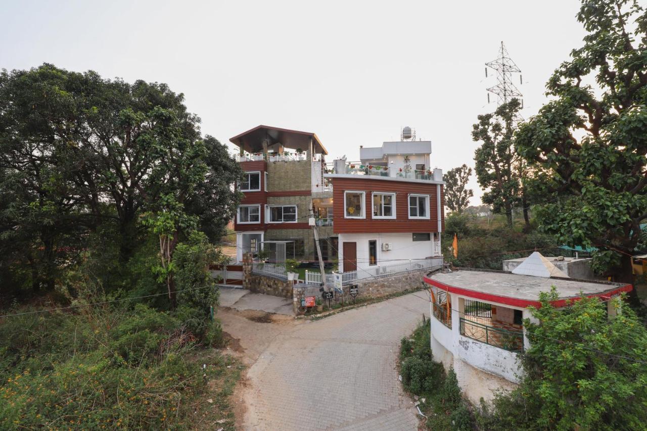 Saffronstays Asher House, دهرادون المظهر الخارجي الصورة